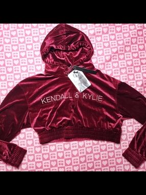 Kendall & Kylie Burgandy Velour Cropped Hooded Sporty Pullover Sweatshirt
